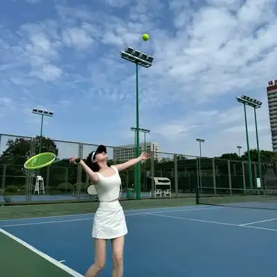 钟亮远
